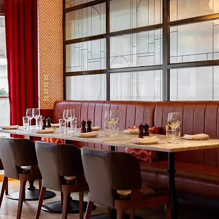 Hotel Park Plaza Victoria 4*