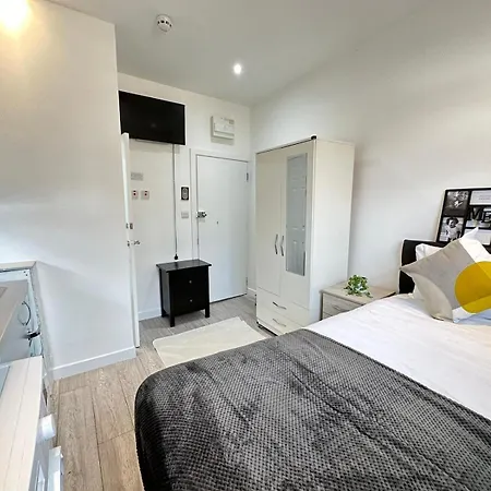 Harrow Road One Bedroom *