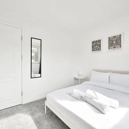 Guestready - Lovely Townhouse In West Kensington * Londres