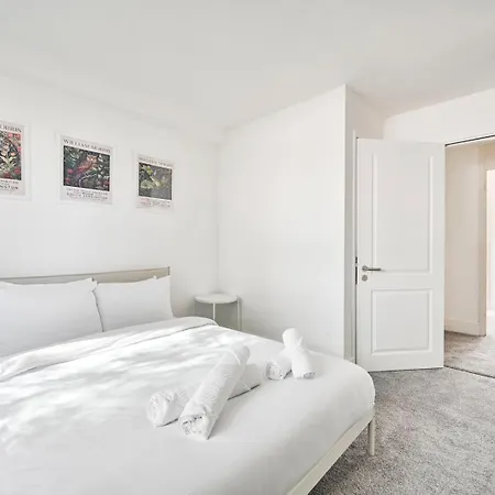 Apartamento Guestready - Lovely Townhouse In West Kensington Londres