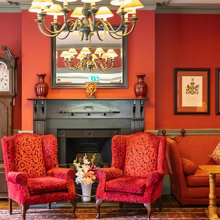 Hotel The Red Lion 3*