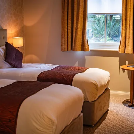 Hotel The Red Lion 3*