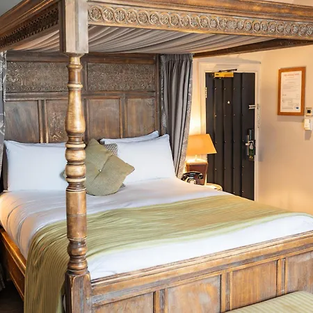 The Red Lion Hotel Hillingdon