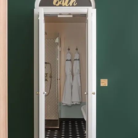 Hotel Henrietta Experimental Londyn