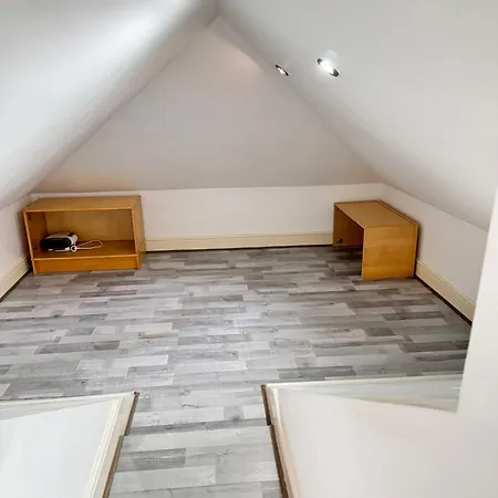 Guest house Studio Ensuite Newbury Park London