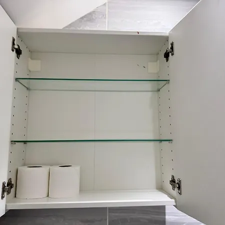 Studio Ensuite Newbury Park London Ilford