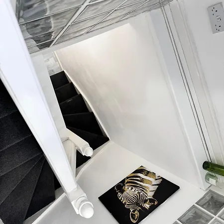 Studio Ensuite Newbury Park London Guest house Ilford