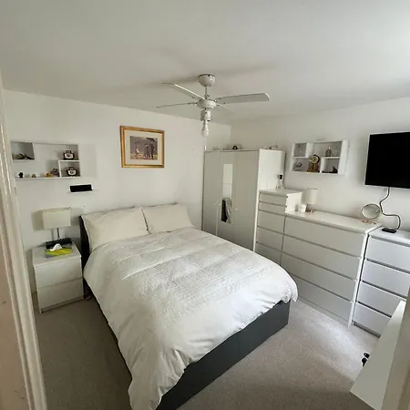 Apartment Gem 2 *