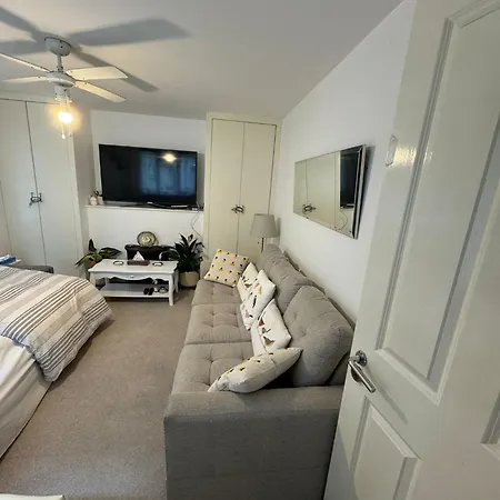 Apartment Gem 2 London
