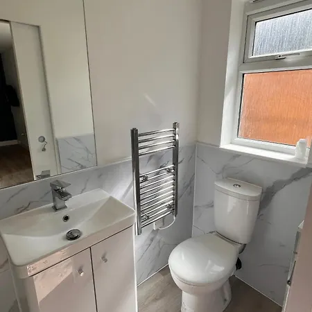 Apartment Double Bed In Finchley,north London Finchley