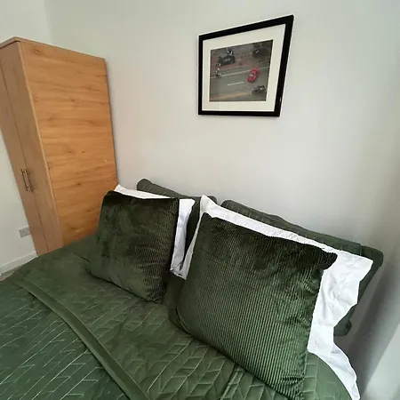 Apartment Serviced Near Tottenham Hotspurs Football Stadium Great For Contractors London