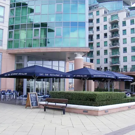 2 Bedroom Flat In Vauxhall *