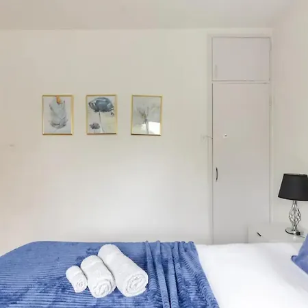 Spacious Two Bedroom In Battersea, Free Parking Apartamento