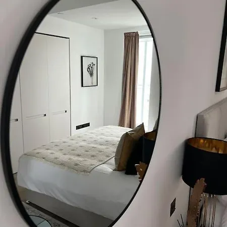 Apartment Modern 2 Bed Flat At Battersea London