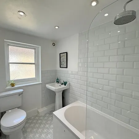 Apartment Stunningly Vibrant 1bd Flat Lower Clapton *
