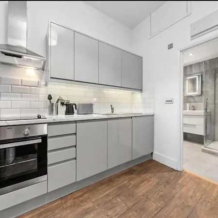 Majestic 2-bedroom Flat In Knightsbridge-hyde Park Kb70 Apartment London