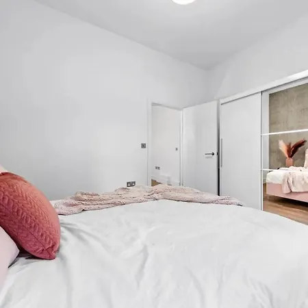 Majestic 2-bedroom Flat In Knightsbridge-hyde Park Kb70
