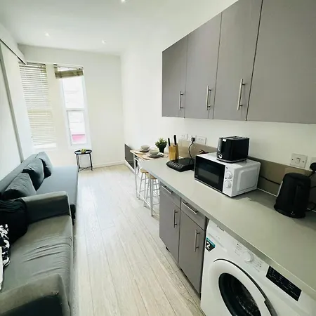 Harrow Road One Bedroom *