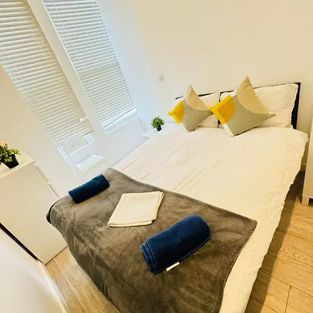 Harrow Road One Bedroom