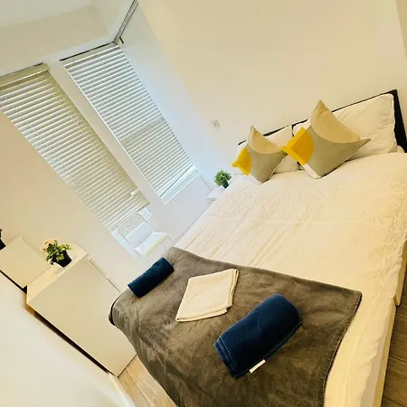 Harrow Road One Bedroom Apartment