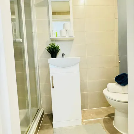 Apartment Harrow Road One Bedroom London