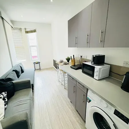 Harrow Road One Bedroom *