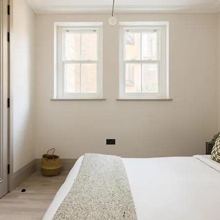 The Brunswick Square Retreat - Glamorous 1bdr Flat *