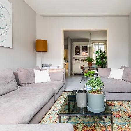Beautiful Victorian Townhouse - 5 Bedrooms * London