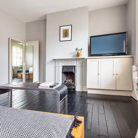 Holiday home Beautiful Victorian Townhouse - 5 Bedrooms *