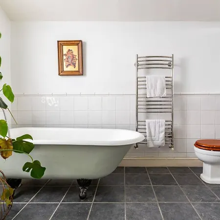 Holiday home Beautiful Victorian Townhouse - 5 Bedrooms London