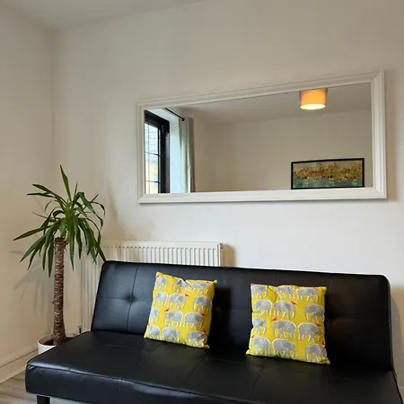 Old Street 1-bedroom Entire * London
