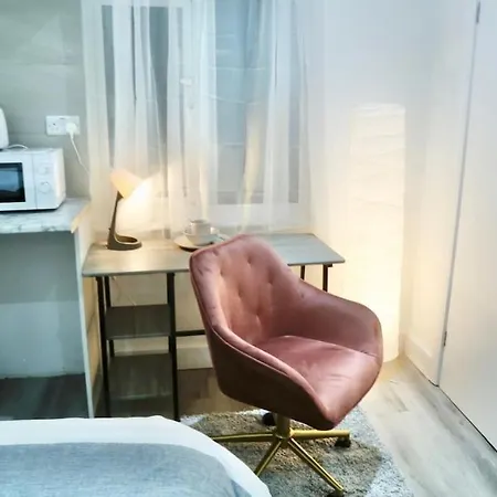 Beautiful Modern Flat - Professional Market * 亨顿