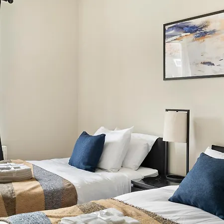 Apartment Zone 2 Stylish 3 Bedroom Long Special Prices Free Parking London