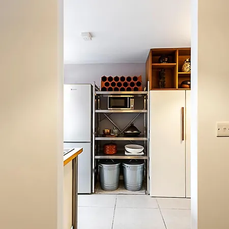 Bright Stepney Nest Apartment *