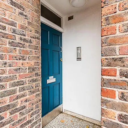 Bright Stepney Nest *