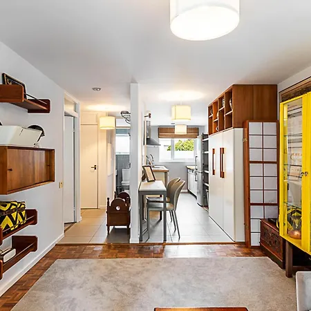 Bright Stepney Nest Apartment *