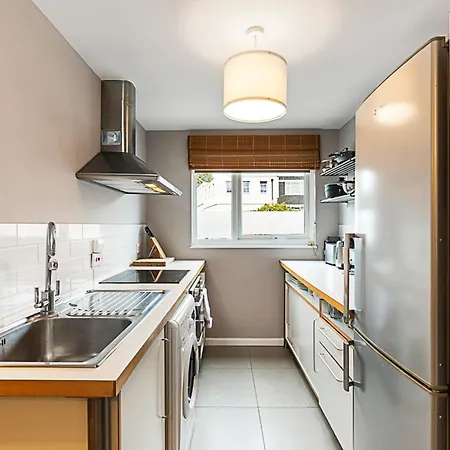 Apartment Bright Stepney Nest