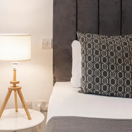 Apartment Mayfair Residencies *