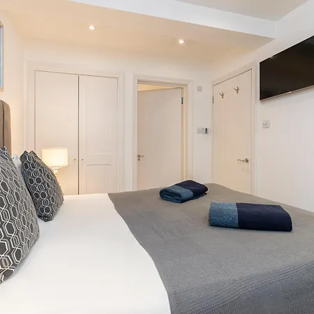 Apartment Mayfair Residencies