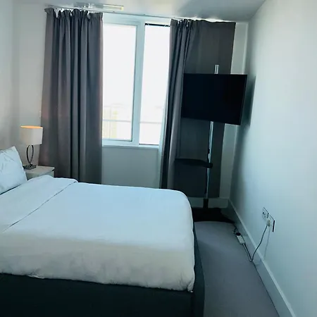 Luxury Sea View Two Bed Penthouse In Battersea 公寓 伦敦