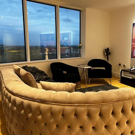 Luxury Sea View Two Bed Penthouse In Battersea 公寓