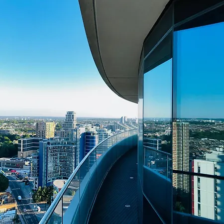 Luxury Sea View Two Bed Penthouse In Battersea 公寓 *