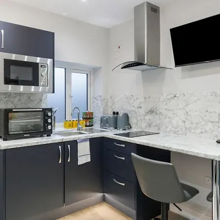 Stylish Modern Gem Golders Green 伦敦