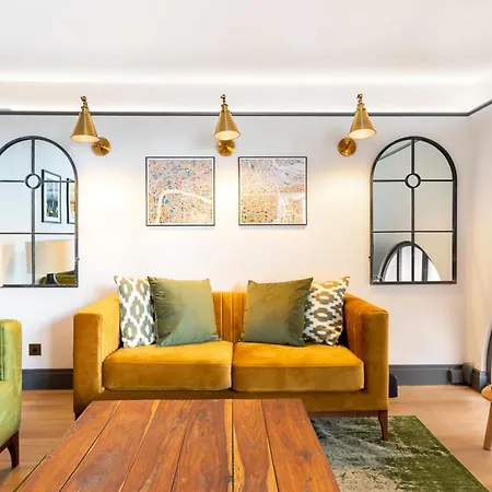 Classy Notting Hill Nest *