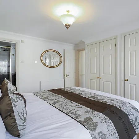 Two Bed Two Bath Kensington Appartement *
