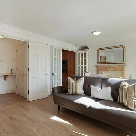 Two Bed Two Bath Kensington * Londres
