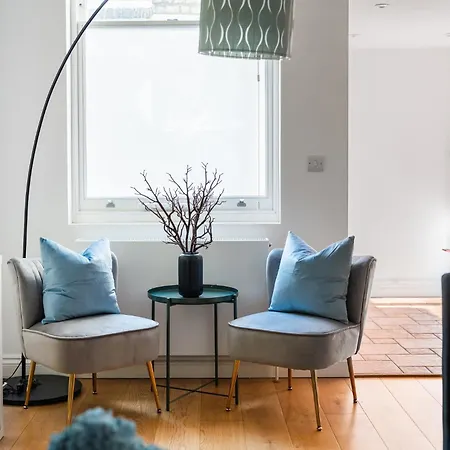 4br 2ba House By Livestay Short Lets & Serviced Near Oxford Circus With 2 Private Patios Holiday home