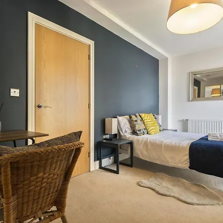 Kingsland High Street Apartment *