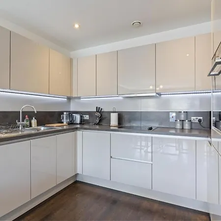 Kingsland High Street Apartment *
