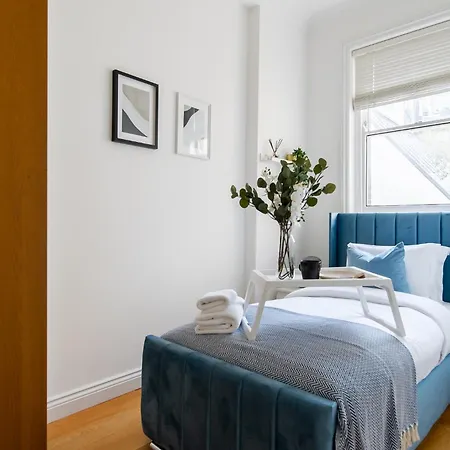 Holiday home 4br 2ba House By Livestay Short Lets & Serviced Near Oxford Circus With 2 Private Patios *